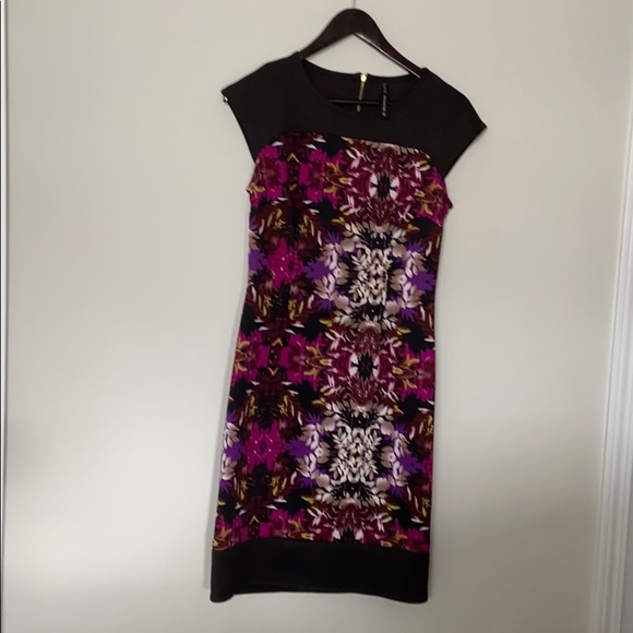 Amazing dress - Picture 1 of 5